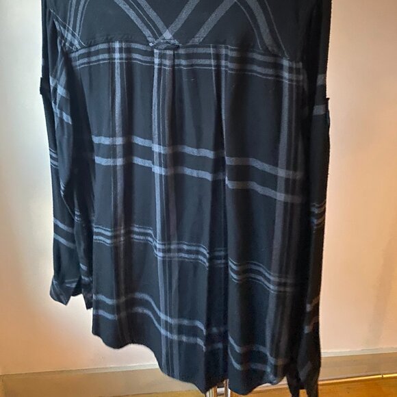 Rails Flannel Button Up - Picture 5 of 5